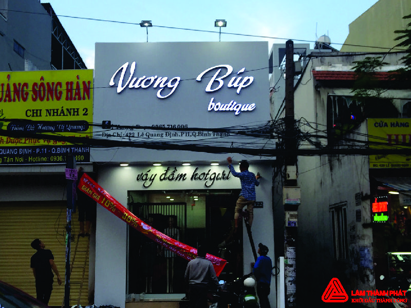 Làm bảng hiệu shop thời trang tại Bình Thạnh